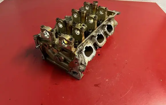 Chrysler Town u0026 Country V Engine head 05184510AJ 1-3CYL