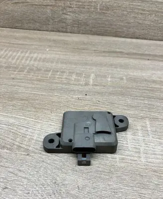Opel Vectra B Airbag deployment crash/impact sensor 24435972 5WK43039