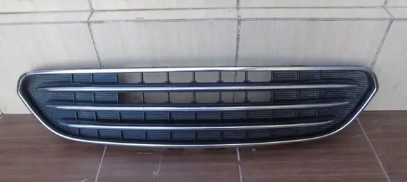 Mini Cooper Countryman R60 Front bumper upper radiator grill 7396533