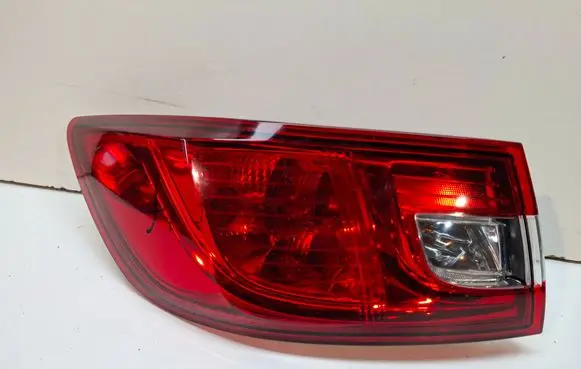 Renault Clio IV Rear/tail lights S27639433 265554091R
