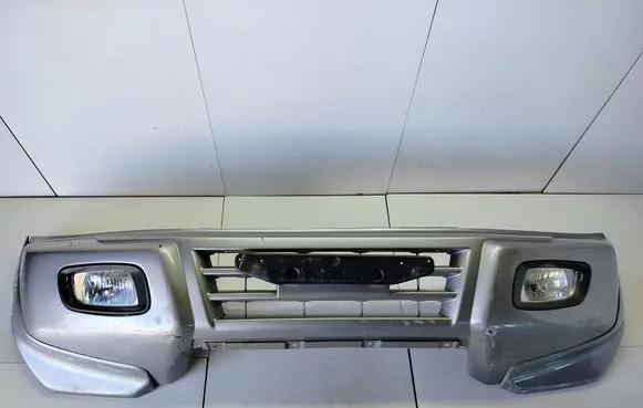 Mitsubishi Pajero Front bumper MR437241