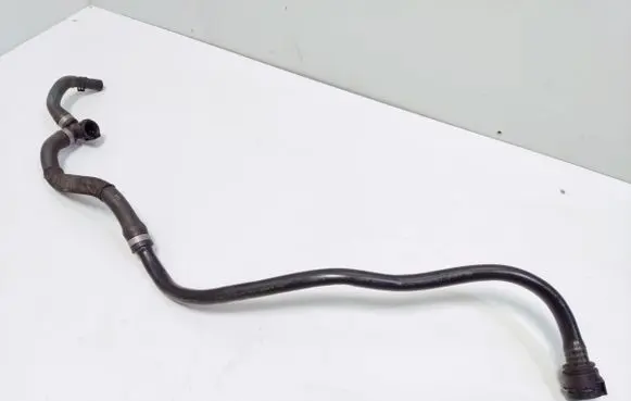 BMW i8 Engine coolant pipe/hose 7640845