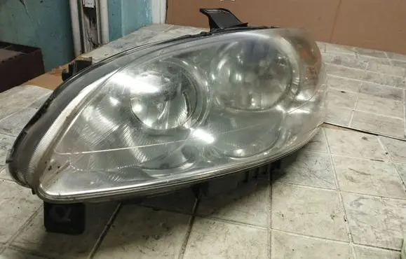 Fiat Croma Headlight/headlamp 51733563