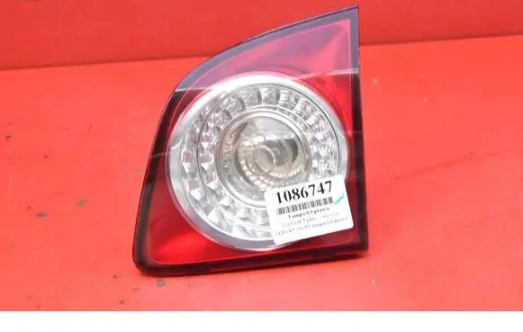 Volkswagen Golf V Rear/tail lights 5M0945095J