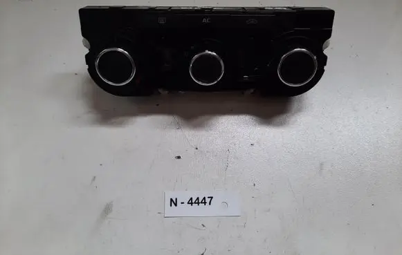 Skoda Octavia Mk2 (1Z) Climate control unit 3T0820047AF