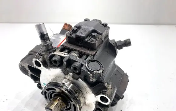 Citroen C4 I Fuel injection high pressure pump 9658193980