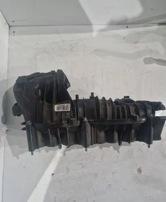 BMW 1 E81 E87 Intake manifold 7798885