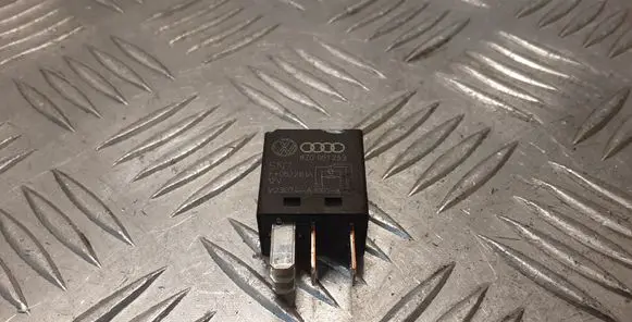 Audi A6 S6 C6 4F Other relay 8Z0951253