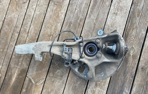 Mercedes-Benz GLE (W166 - C292) Front wheel hub 16610