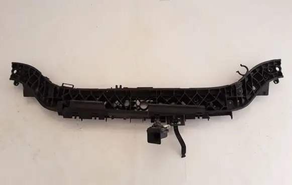 Renault Megane II Radiator support slam panel