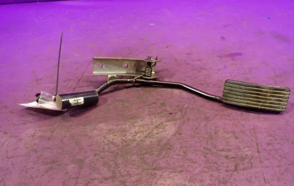 Mitsubishi Outlander Accelerator throttle pedal