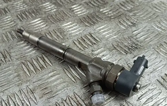KIA Ceed Fuel injector 0445110320
