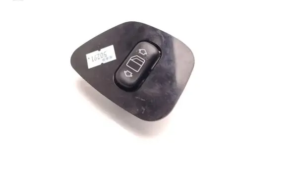 Mercedes-Benz E W210 Electric window control switch 2108208210