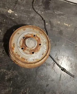 Renault Kangoo II Rear wheel hub 9672SDDEFRR