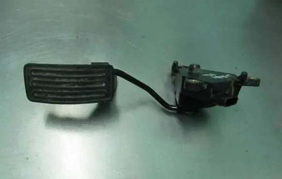 Nissan Qashqai Accelerator throttle pedal 2627B 12436