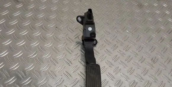 Toyota Auris E180 Accelerator throttle pedal 7811002120 14244C