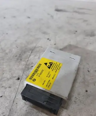 BMW 5 E60 E61 Center console control module 9183233 763017 28137346