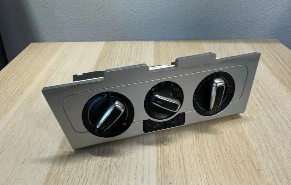 Volkswagen Polo V 6R Climate control unit 6R0820045N