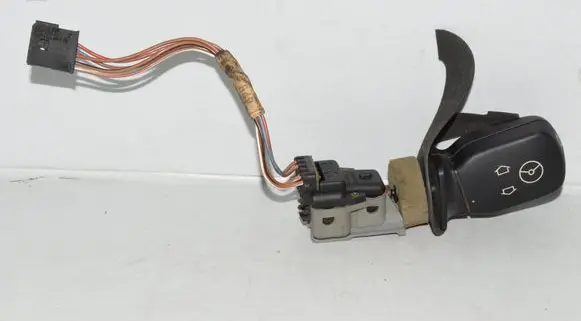 BMW 5 E39 Steering wheel adjustment switch 