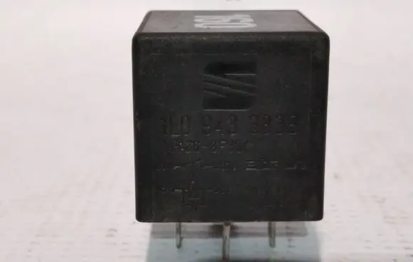 Seat Ibiza III (6L) Other relay 1L0943383B