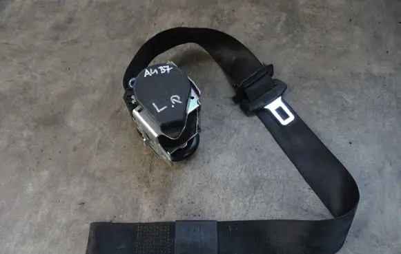 Audi A4 S4 B7 8E 8H Front seatbelt 8H0857705D