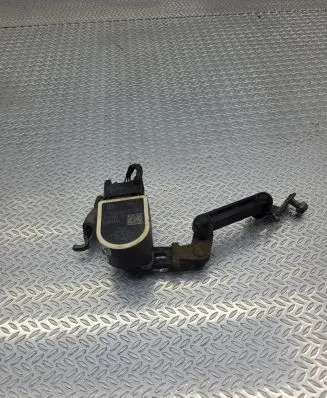 Headlight/headlamp level sensor