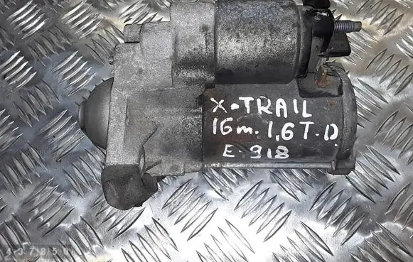 Nissan X-Trail T32 Starter motor 233003131