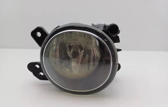 Mercedes-Benz B W245 Front fog light A2518200856