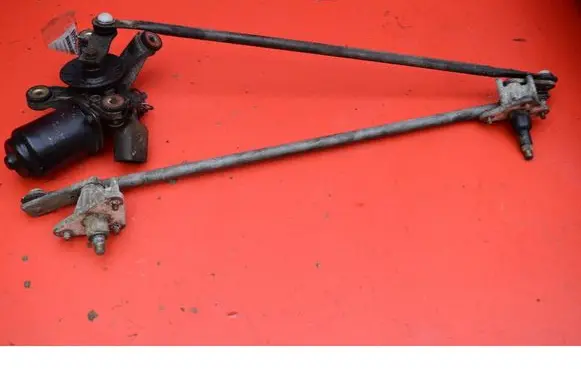 Subaru Forester SF Front wiper linkage and motor 