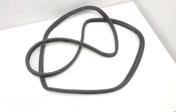 Mercedes-Benz E W211 Trunk rubber seal (body) 