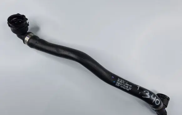Mercedes-Benz GLS X167 Engine coolant pipe/hose A1675010403