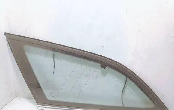 Ford Mondeo MK IV Rear side window As2