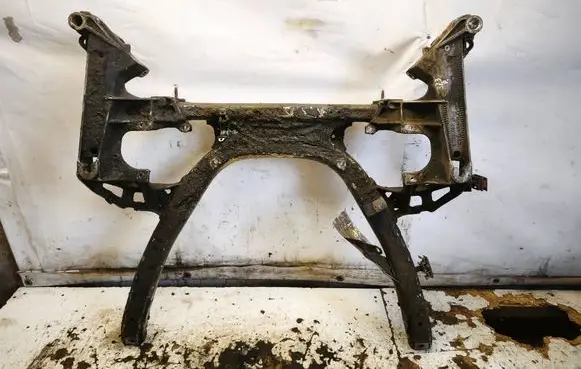 BMW 5 E60 E61 Front subframe 6759462