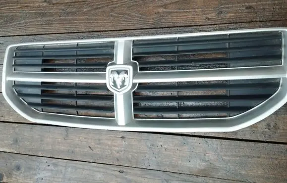 Dodge Caliber Front bumper upper radiator grill
