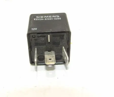 Mercedes-Benz E W210 Day light relay 0025421719