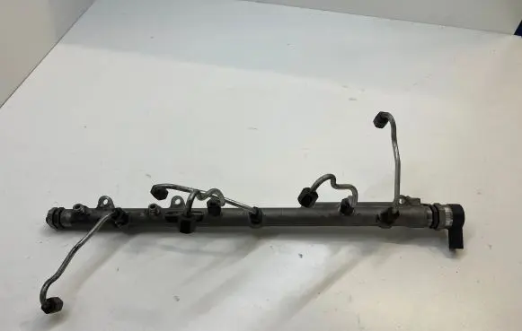 BMW X6 E71 Fuel main line pipe 7795514 0445216015 261379L5