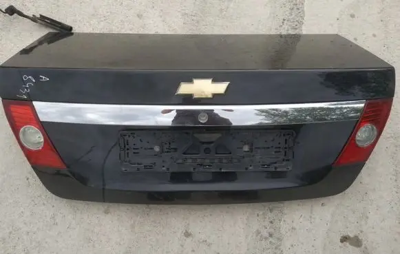 Chevrolet Epica Tailgate/trunk/boot lid JUODAS