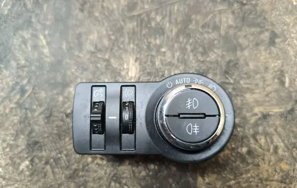 Opel Mokka Light switch 95297440