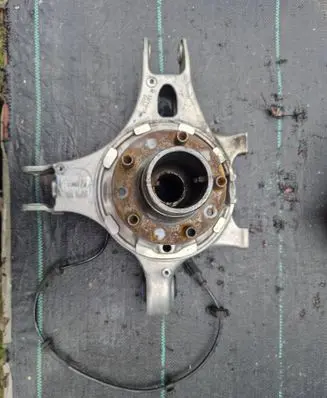 Ferrari California F149 Stub axle 28A34104 238470