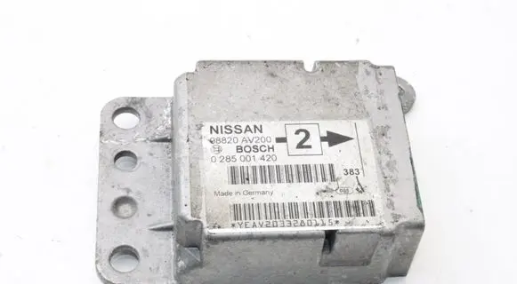 Nissan Primera Airbag control unit/module 0285001420