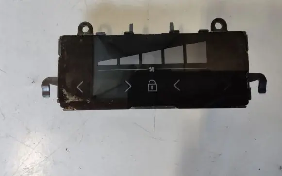 Volvo XC90 Climate control unit 31674024