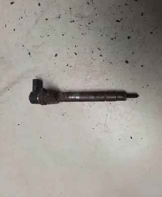 Fuel injector