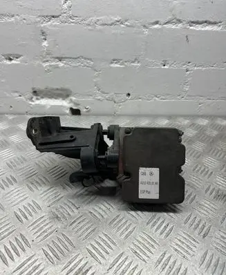 Mercedes-Benz E W212 ABS Pump A2124310148