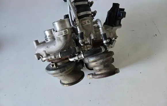 BMW X6M G06 F96 Turbo 950256301 950256401