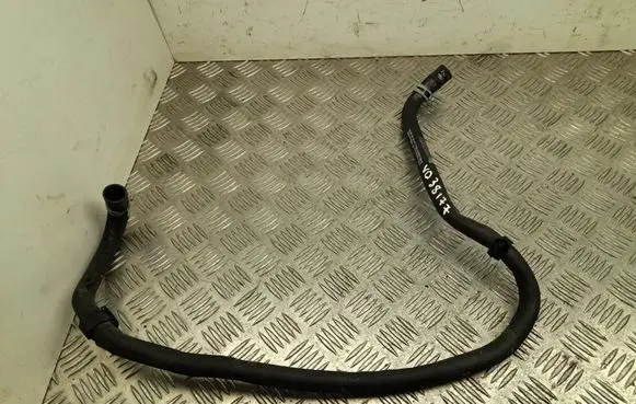 Engine coolant pipe/hose