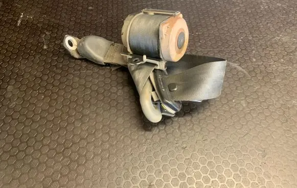 KIA Sorento Rear seatbelt 0432021