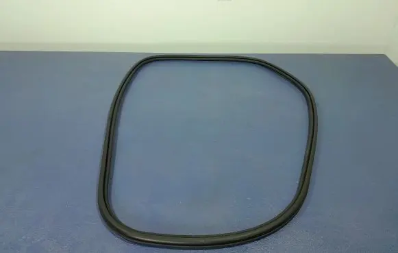 Volvo S90, V90 Front door rubber seal 