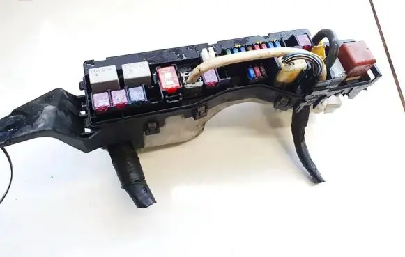 Toyota Corolla E120 E130 Fuse box set