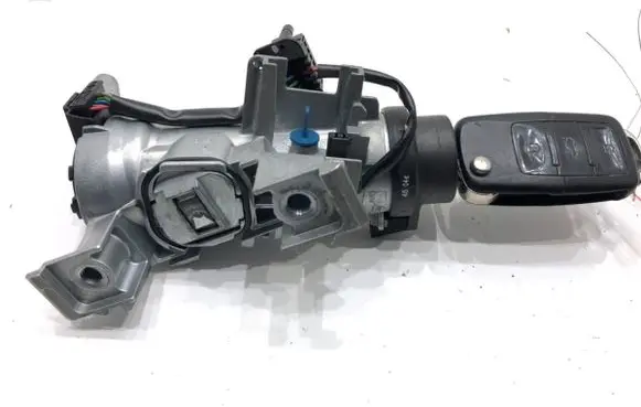 Volkswagen Touran I Ignition lock 1K0905851B