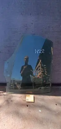 Mercedes-Benz C AMG W202 Rear door window glass 1212123